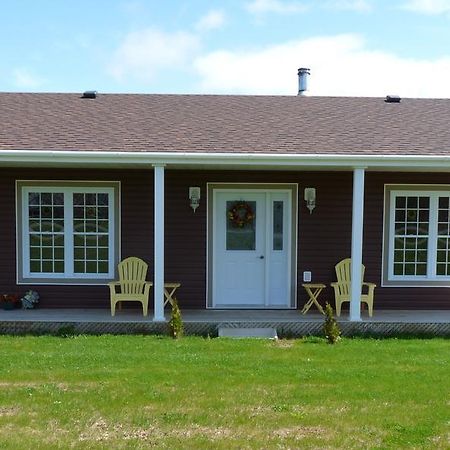 Oliver'S Landing Villa Rocky Harbour Room photo