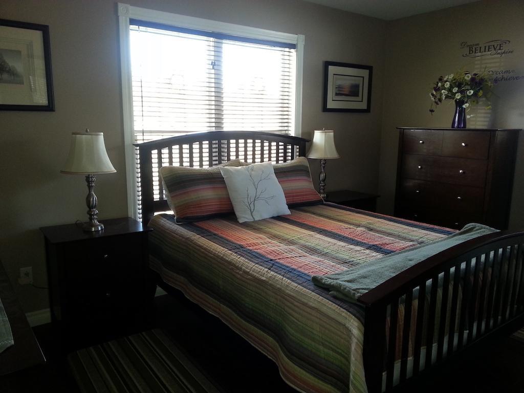 Oliver'S Landing Villa Rocky Harbour Room photo